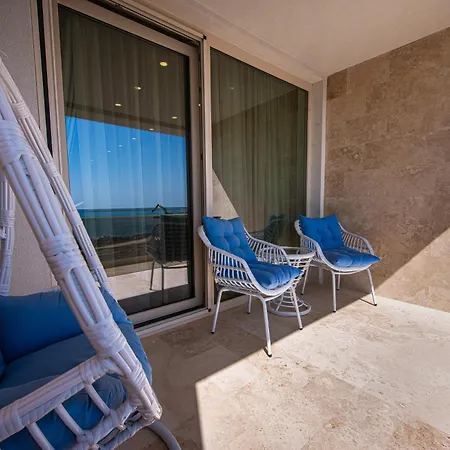 Sunrise Hotel Venus